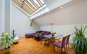 Apartments Almandine Prague