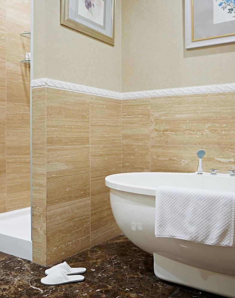 Apartments Almandine Прага Экстерьер фото